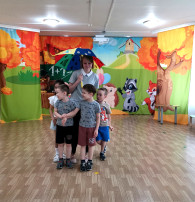 «Осенние забавы» и «Что у Осени в корзине?» «Осенние забавы» и «Что у Осени в корзине?».